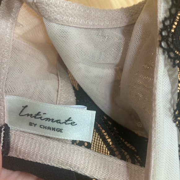 Intimate by CHANGE 32E lace bra - Picture 3 of 5